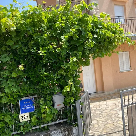 Ally * Crikvenica